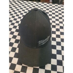 Milwaukee Fitted Hat – L/XL Black Workwear Cap